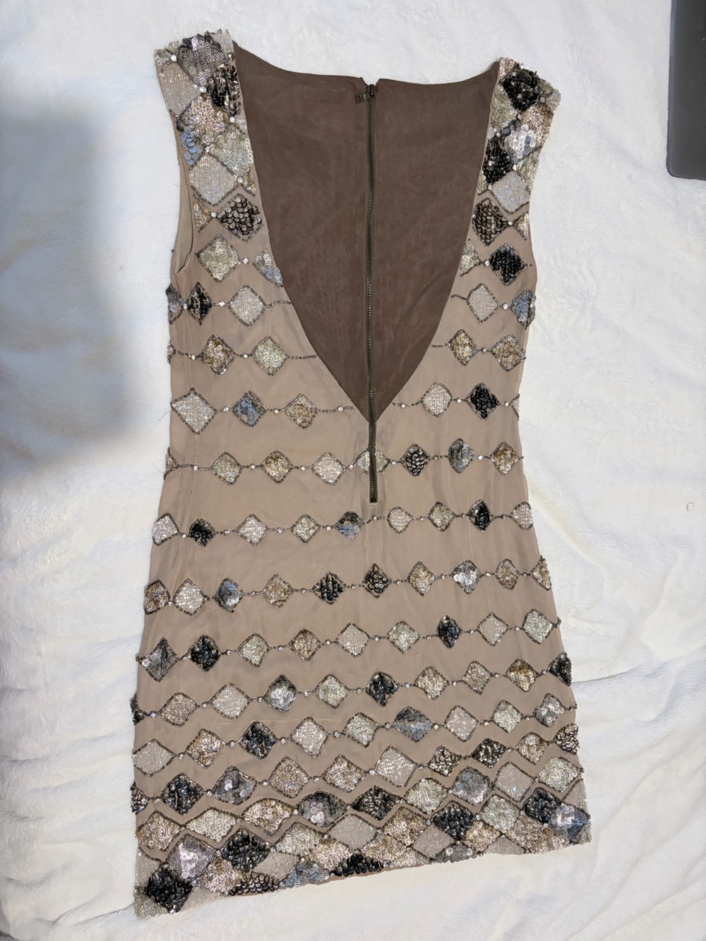 100% Silk Alice + Olivia Gold and Taupe Sequin Embellished dress Size 2 - Picture 2 of 5